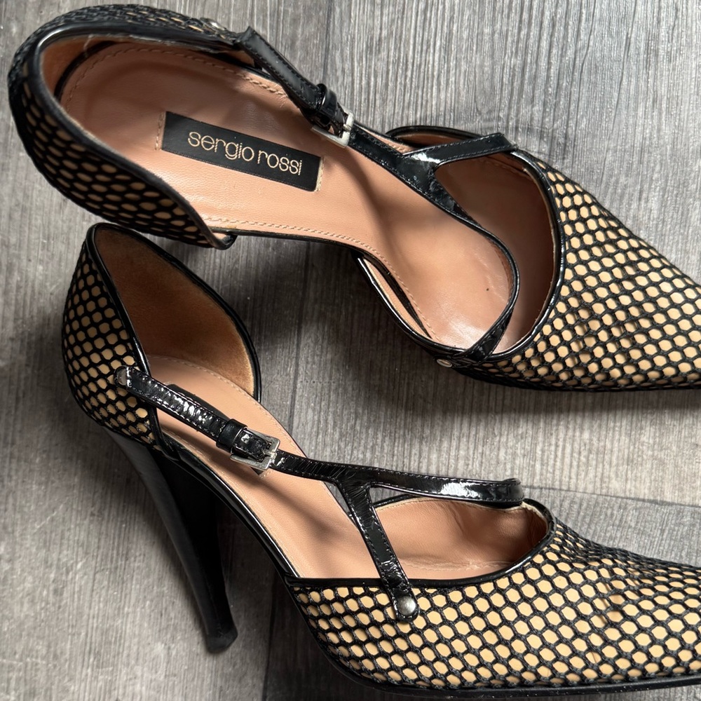 Sergio Rossi Tan and Black Leather Design like new